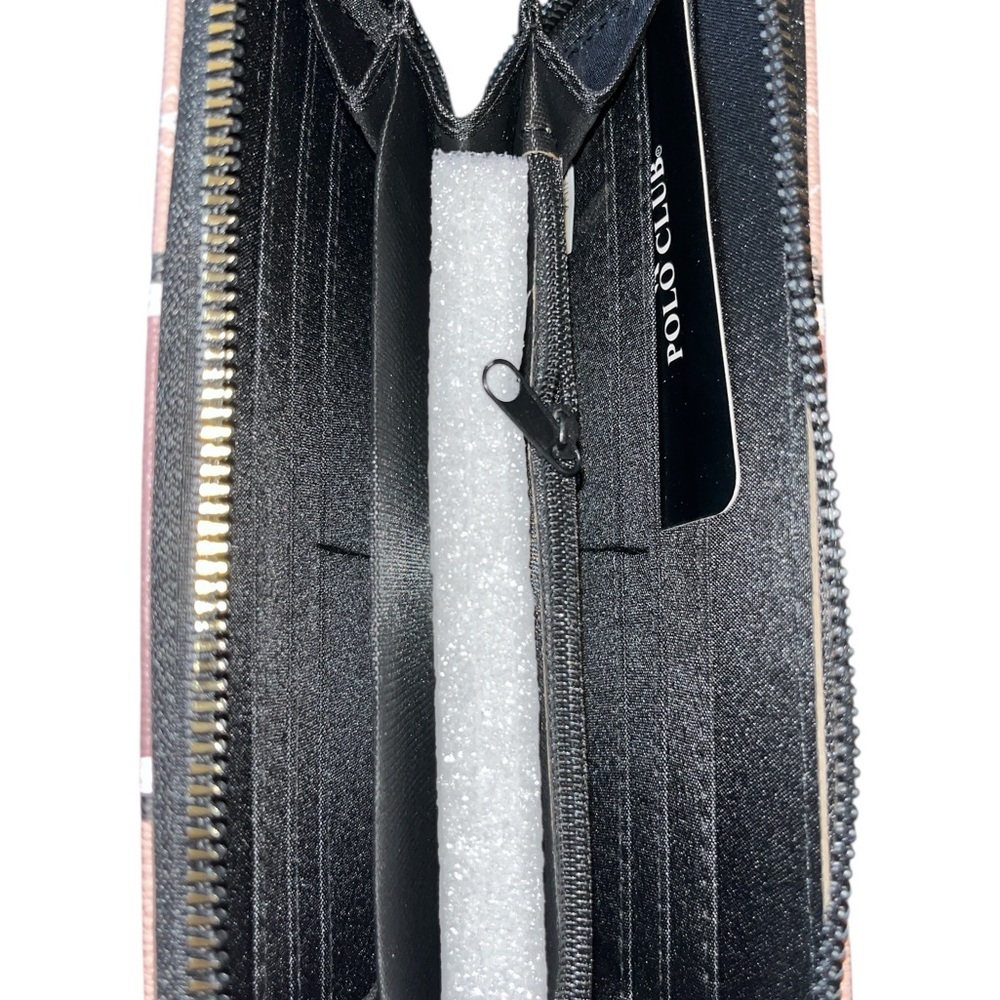 New w/Tags Beverly Hills Polo Club Light Mauve White and Black Zip Around Wallet - Picture 3 of 3